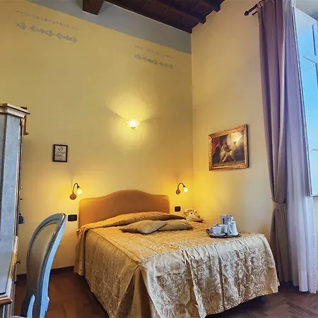 Residenza Della Signoria 3* פירנצה